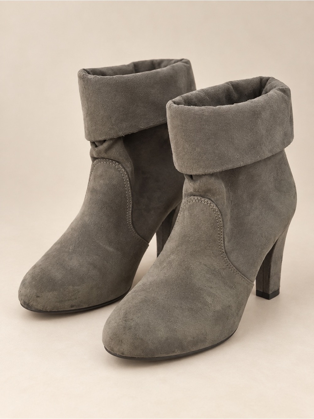 Express Gray Suede Cuffed Ankle Boots High Heel Pull On Booties Women’s Size 6